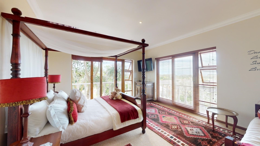 6 Bedroom Property for Sale in Walmer Heights Eastern Cape